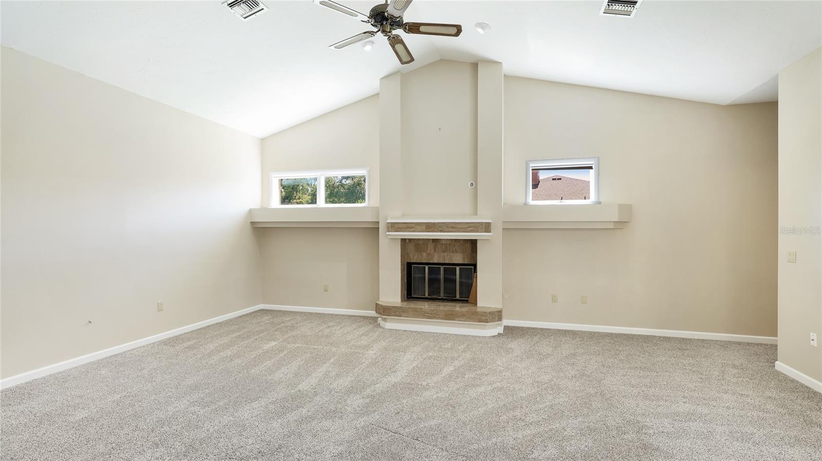 A4655607 Property Photo