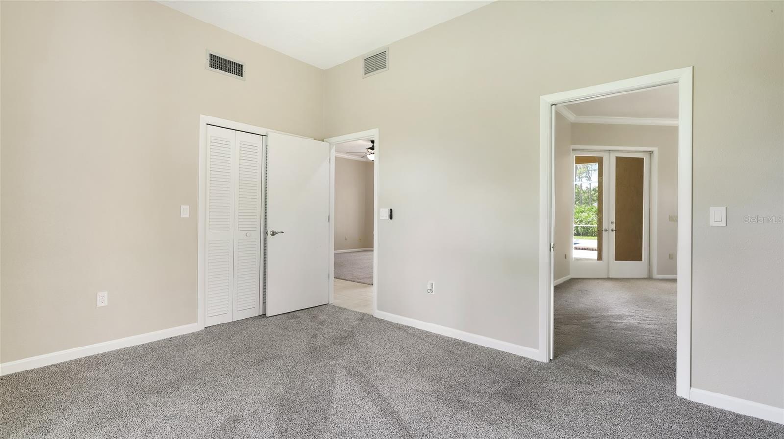 A4655607 Property Photo