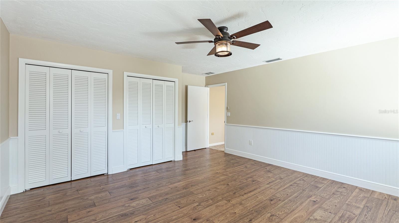 A4655607 Property Photo
