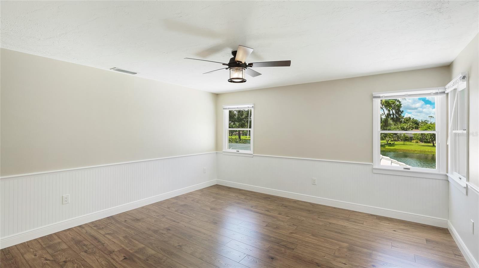 A4655607 Property Photo
