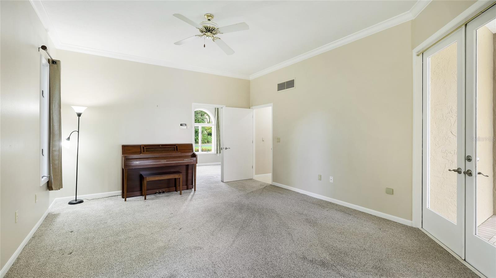 A4655607 Property Photo