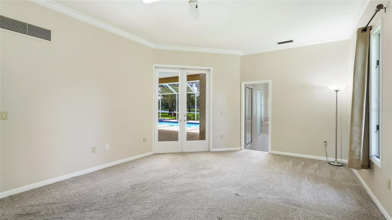 A4655607 Property Photo