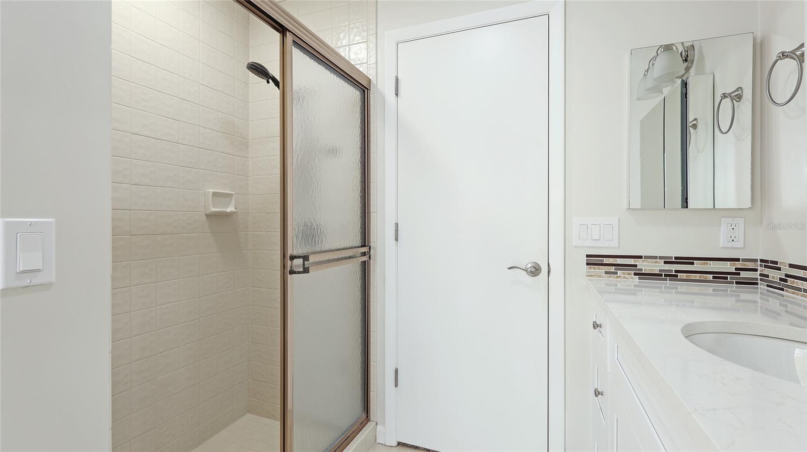 A4655607 Property Photo