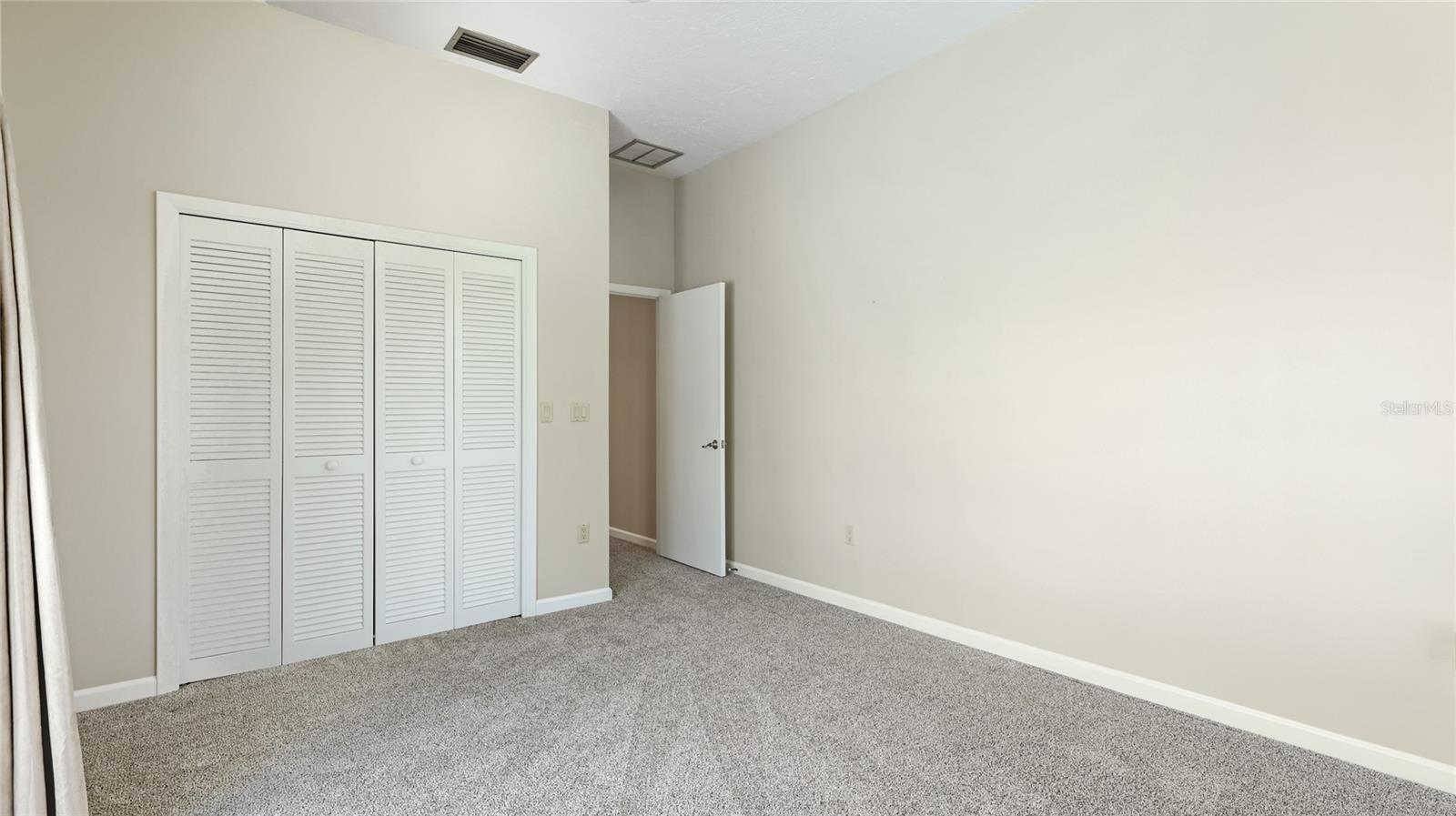 A4655607 Property Photo