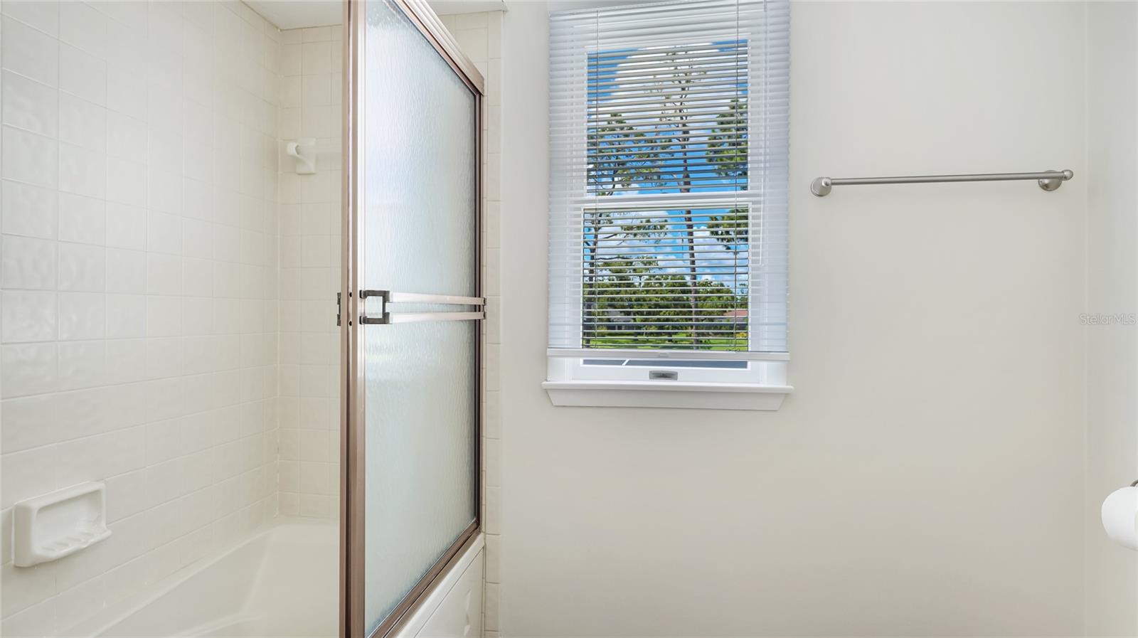 A4655607 Property Photo