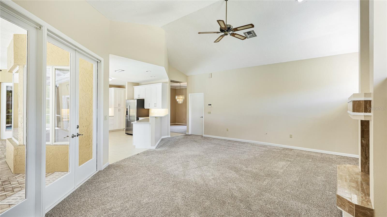 A4655607 Property Photo