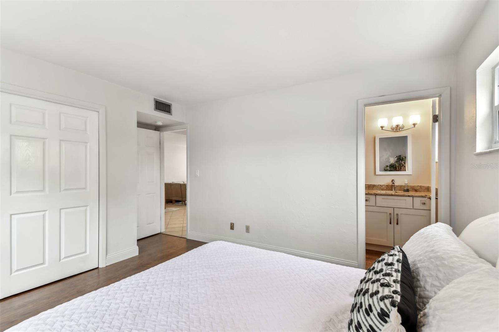 800 MADONNA BLVD #2, TIERRA VERDE, FL, 33715