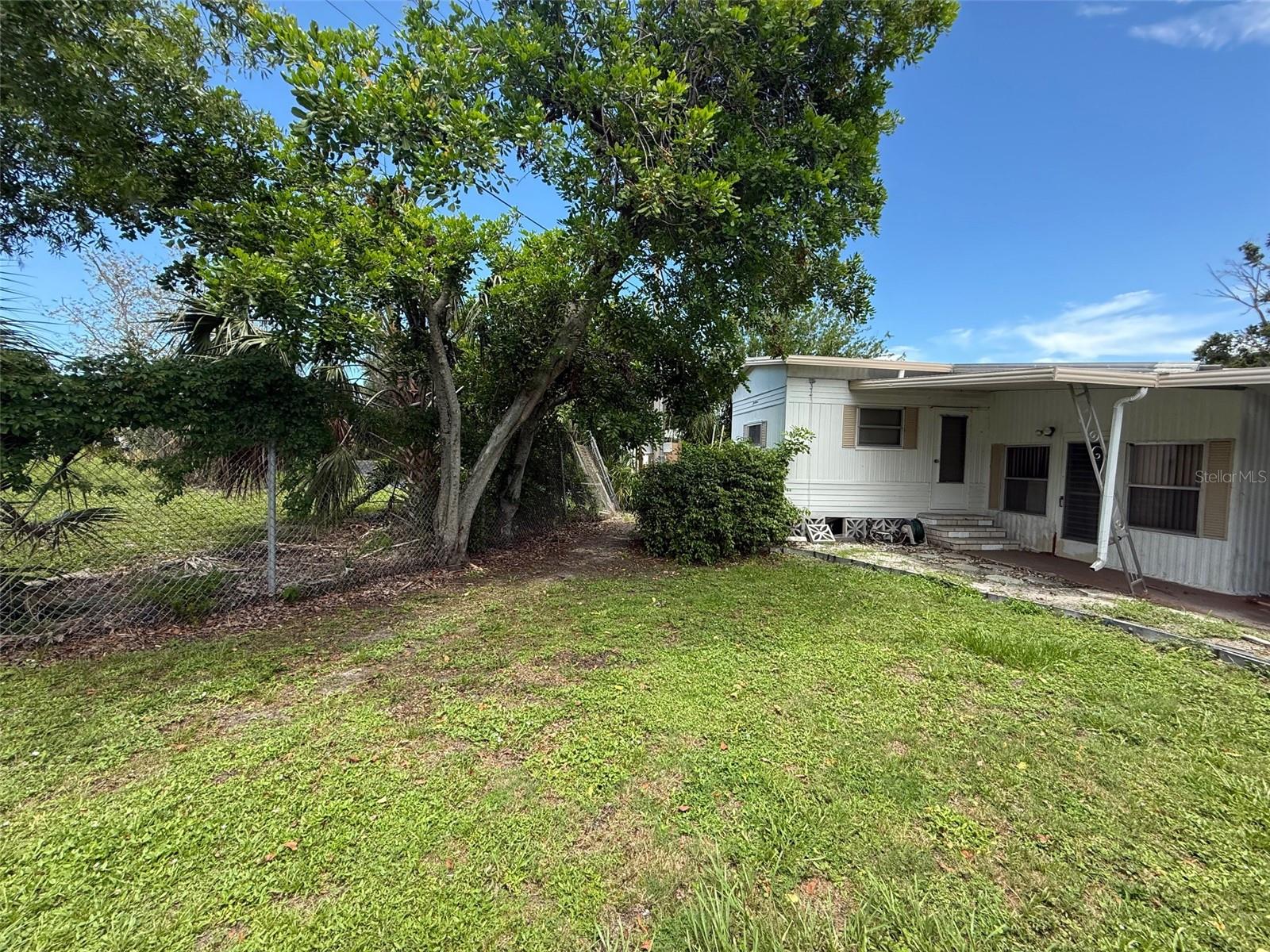 A4655608 Property Photo