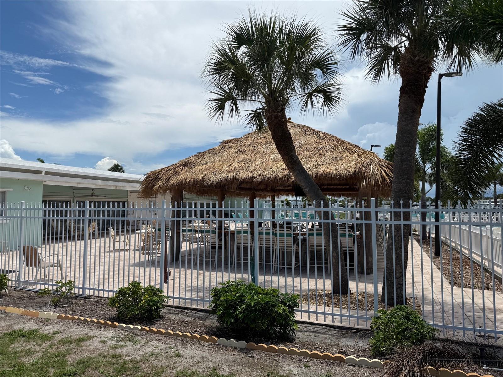 A4655608 Property Photo