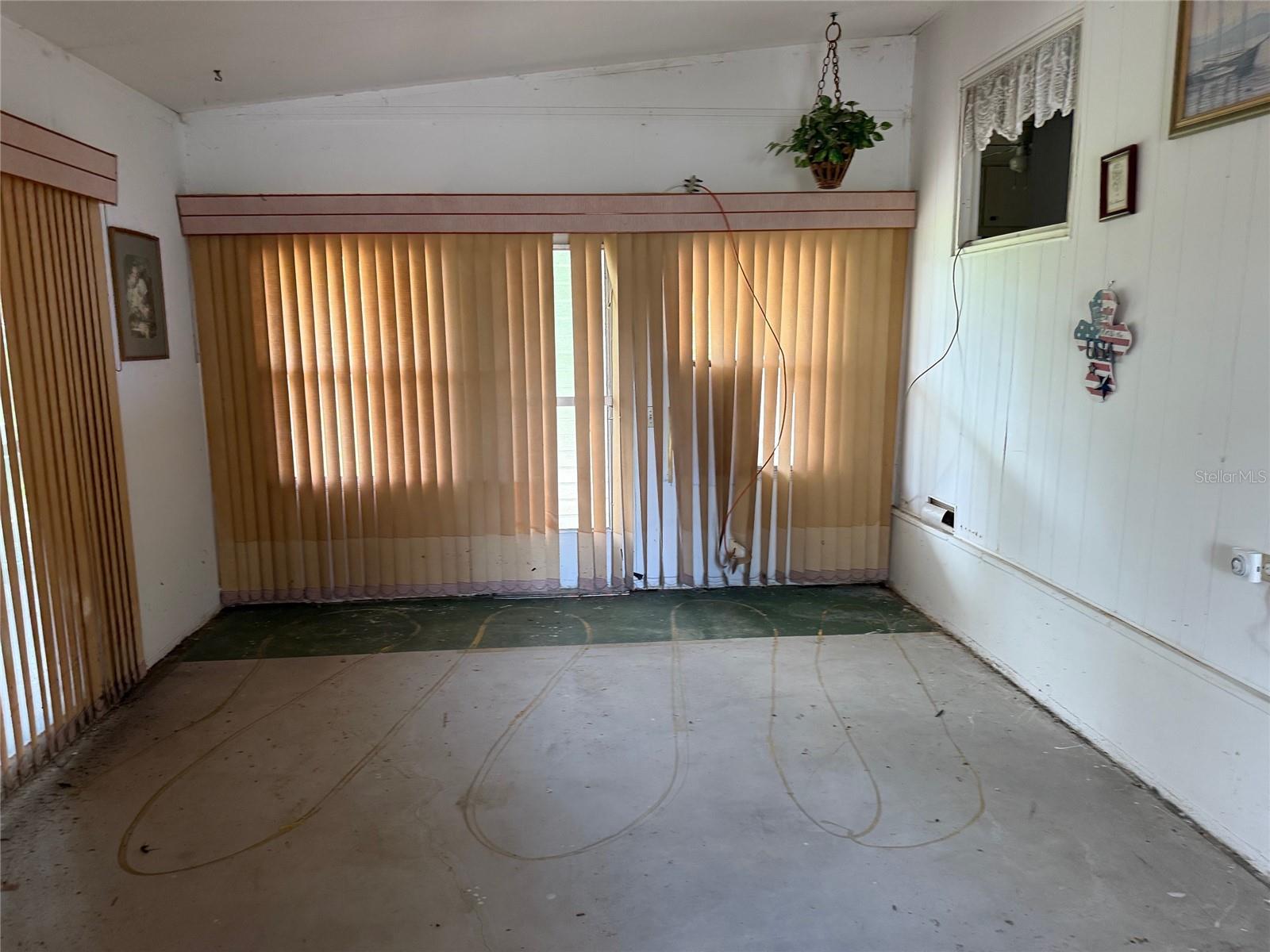 A4655608 Property Photo