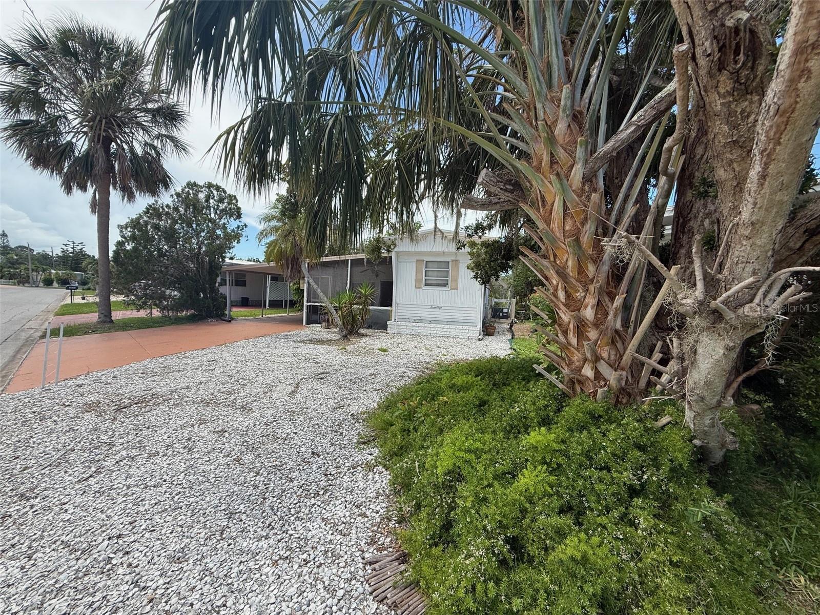 A4655608 Property Photo