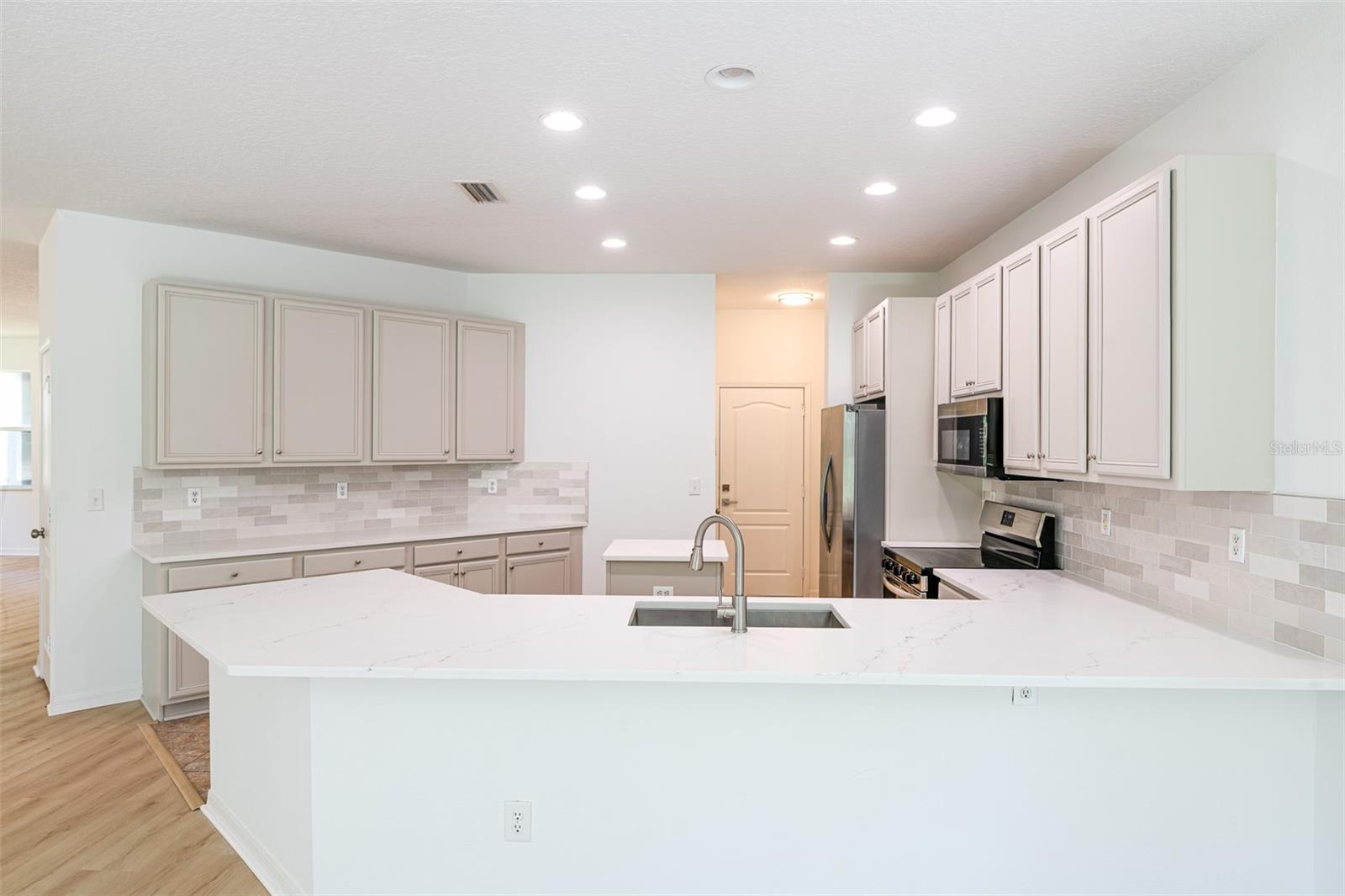 10605 MARSANNE PL, RIVERVIEW, FL, 33578