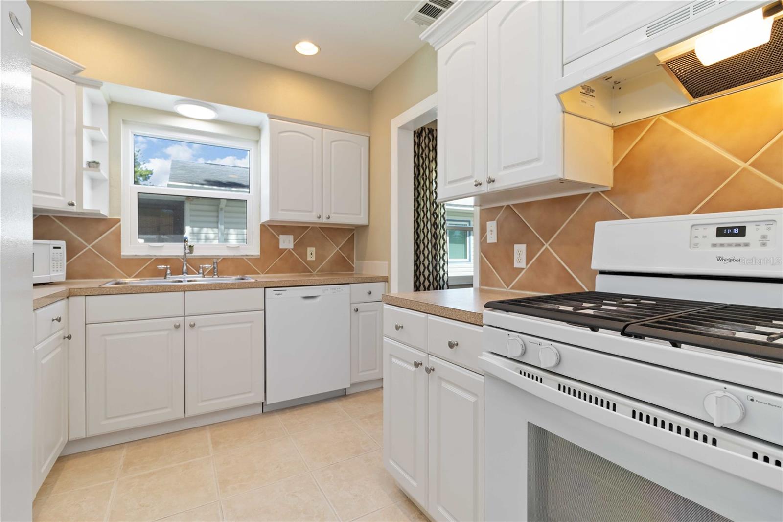 2834 10TH AVE N, ST PETERSBURG, FL, 33713