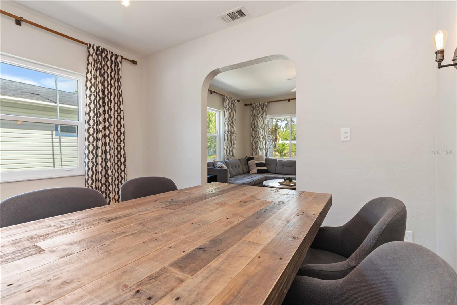 2834 10TH AVE N, ST PETERSBURG, FL, 33713