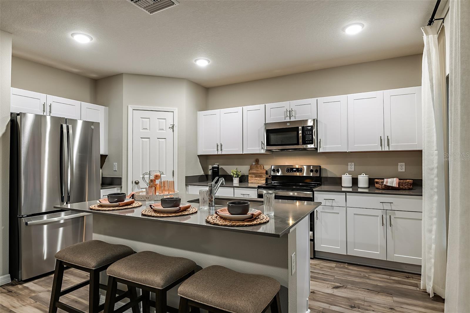 14819 SUMMER BRANCH DR DR, LITHIA, FL, 33547