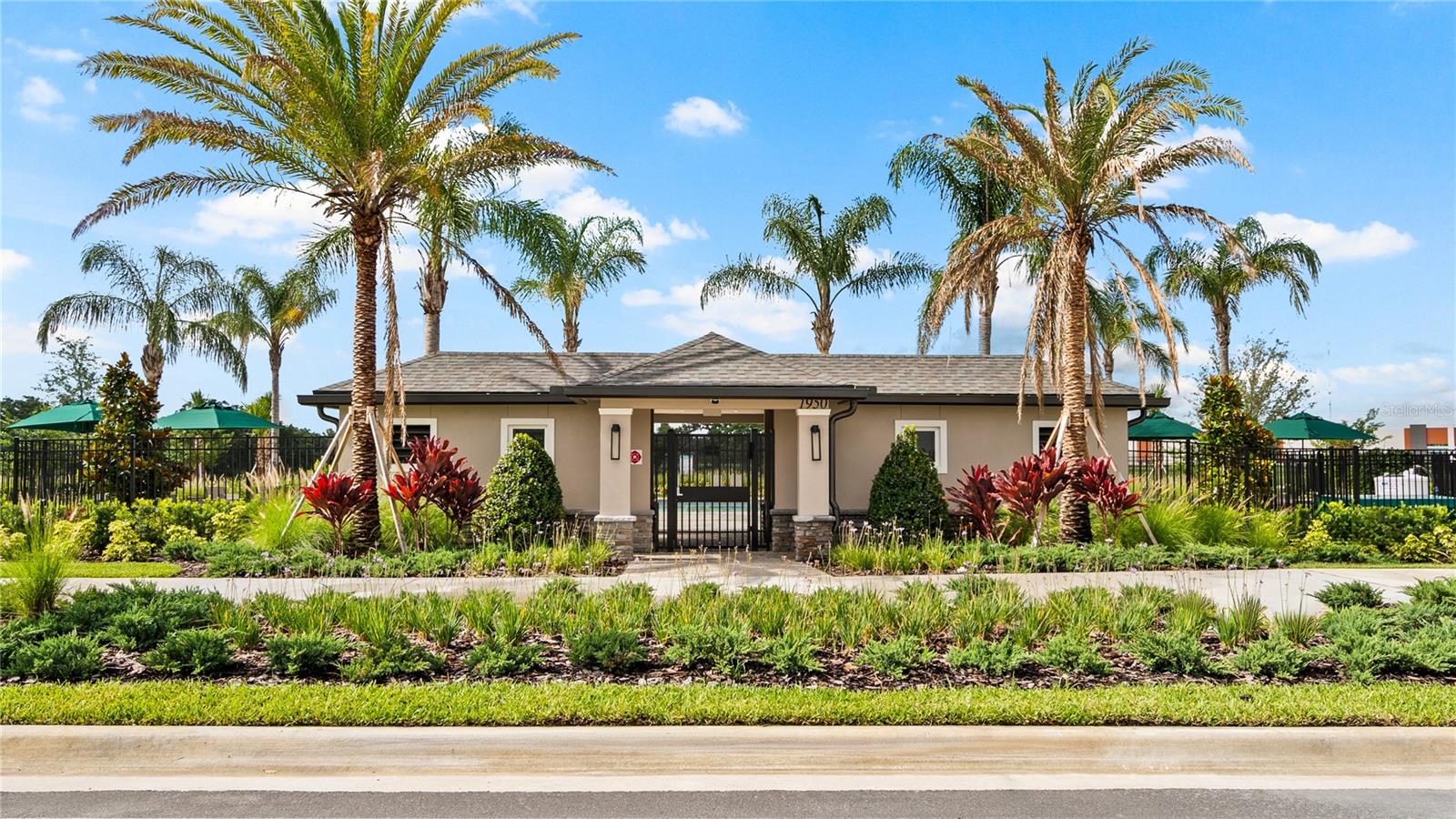 2285 WHITE BUFFALO ST, APOPKA, FL, 32703