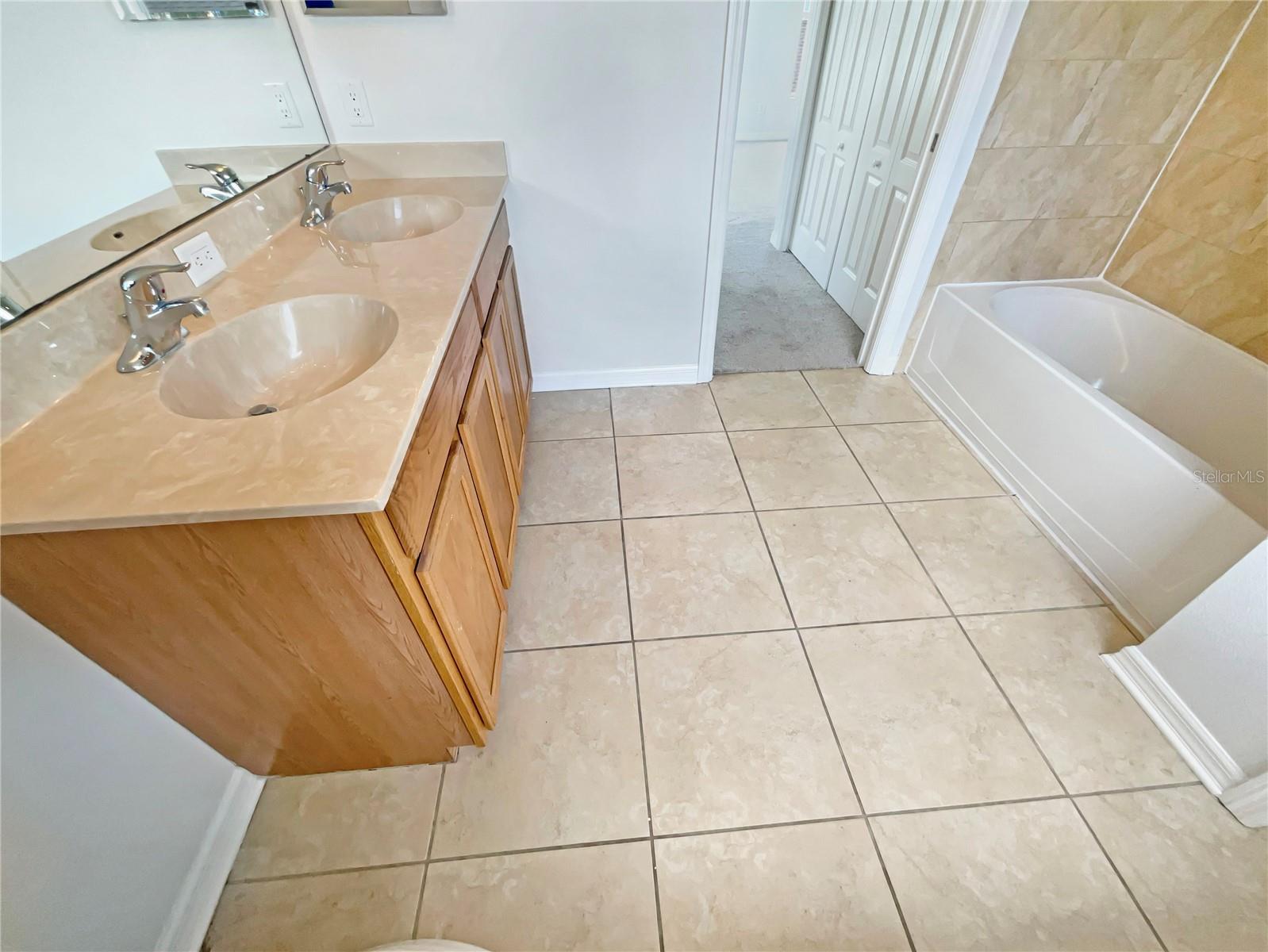 10429 AVELAR RIDGE DR, RIVERVIEW, FL, 33578