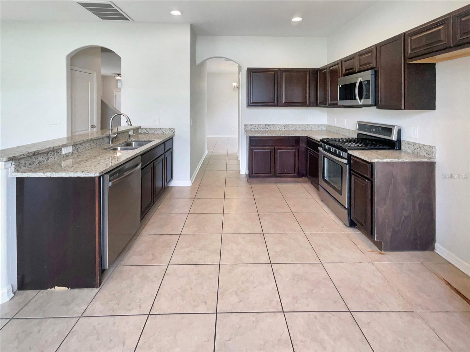 10429 AVELAR RIDGE DR, RIVERVIEW, FL, 33578