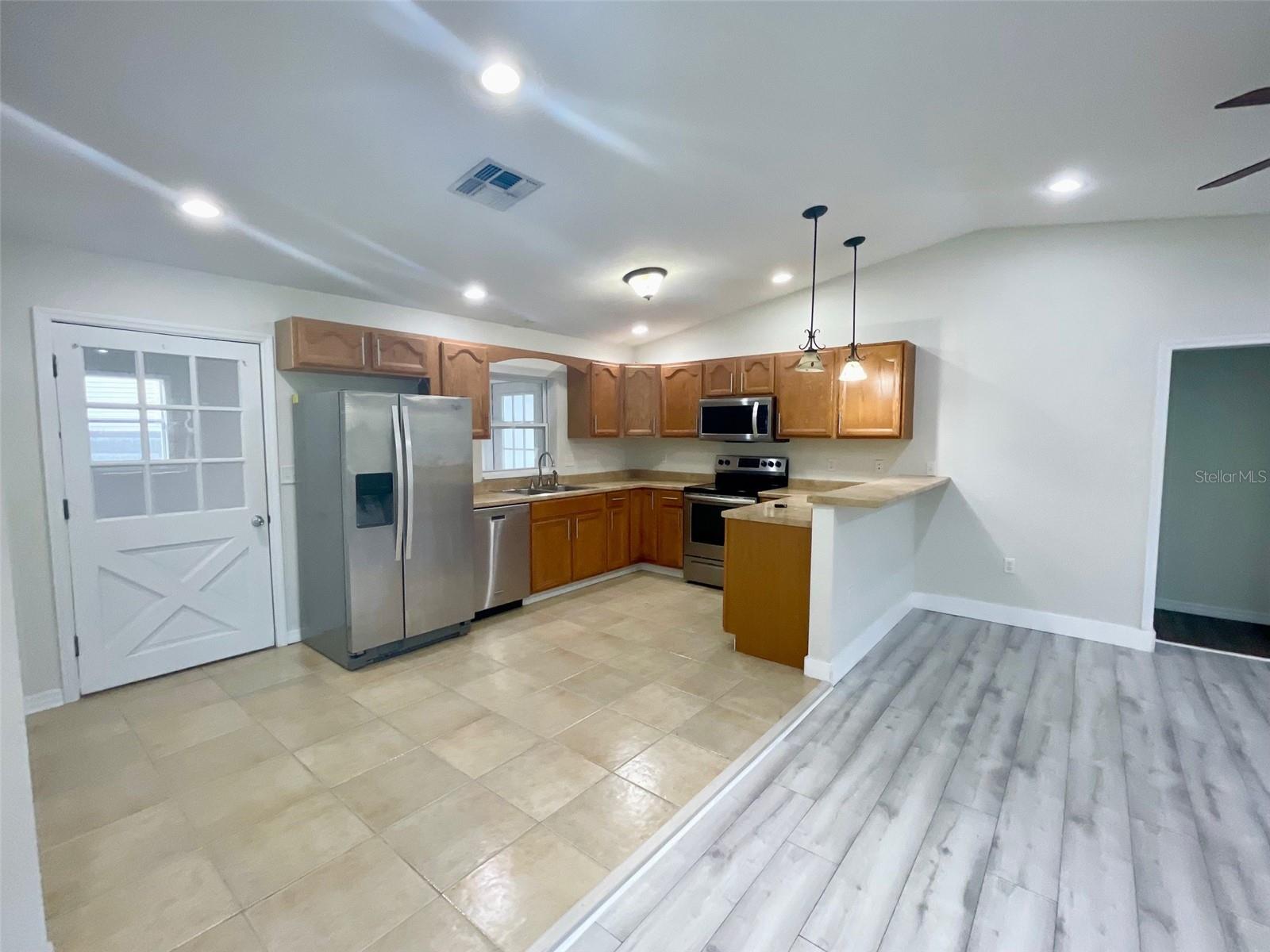 5065 HAYES RD, LAKELAND, FL, 33811