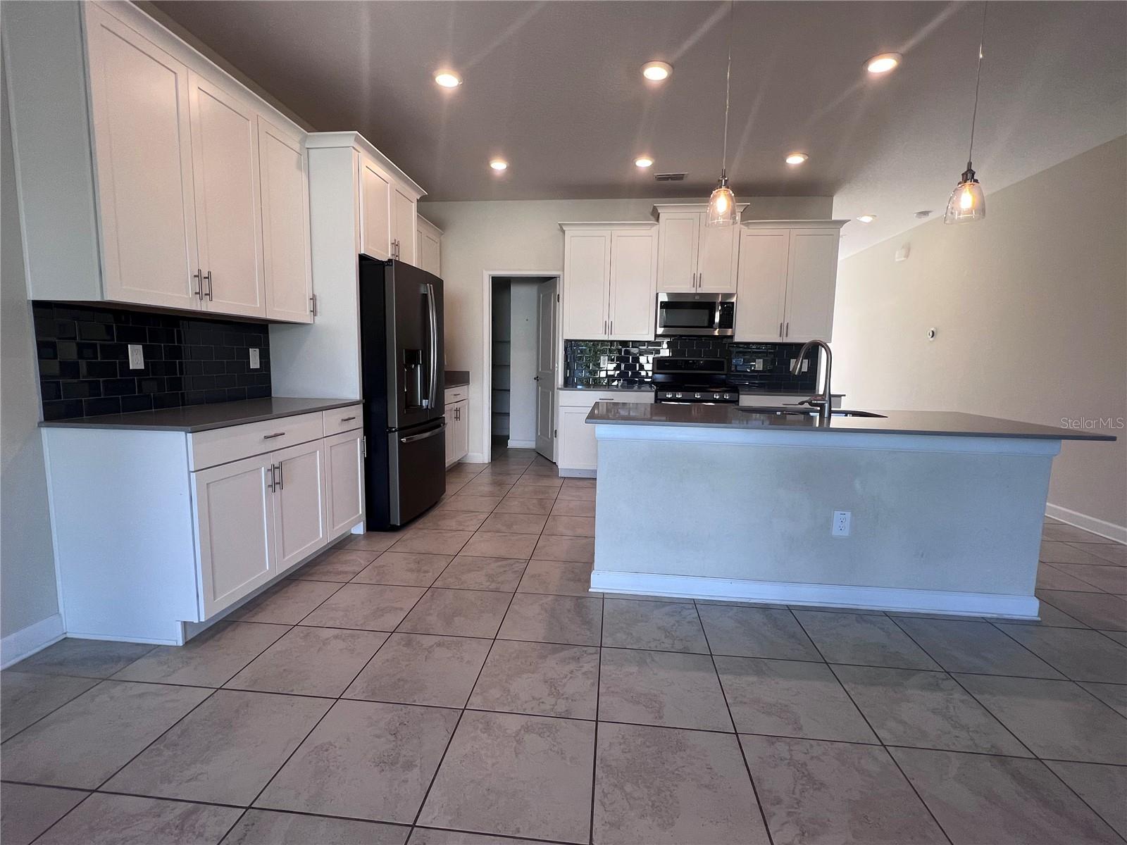 8018 JOHN HANCOCK DR, WINTER GARDEN, FL, 34787