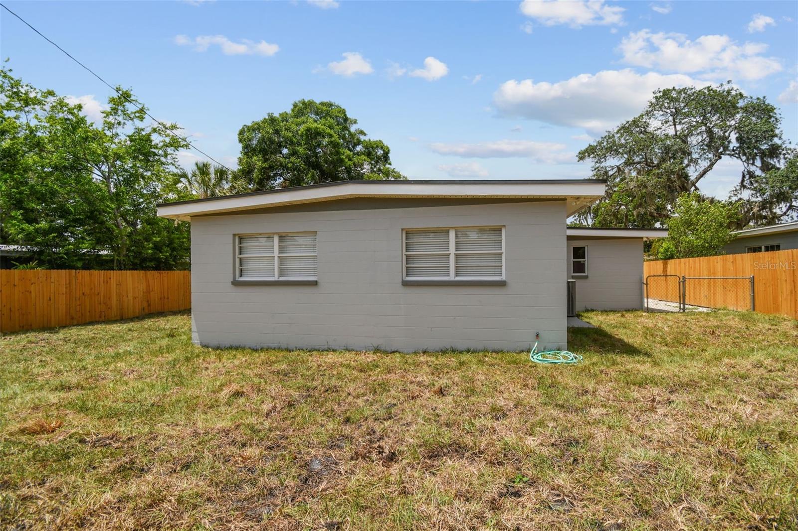 1905 E BROAD ST, TAMPA, FL, 33610