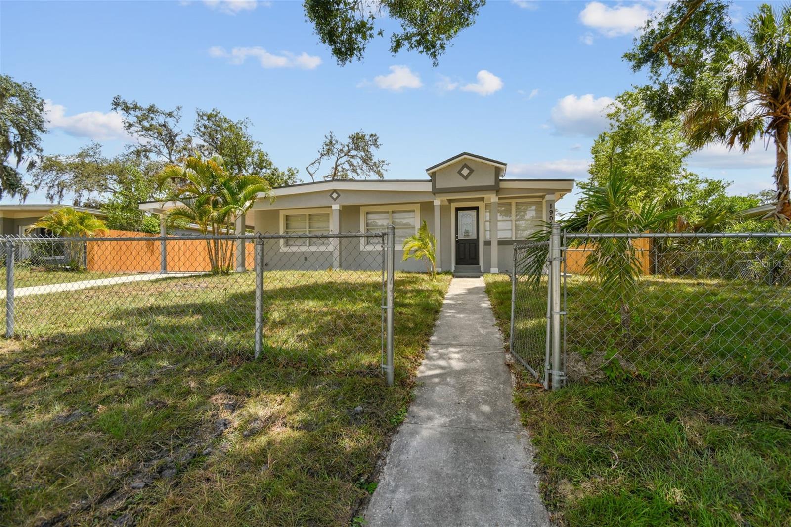 1905 E BROAD ST, TAMPA, FL, 33610