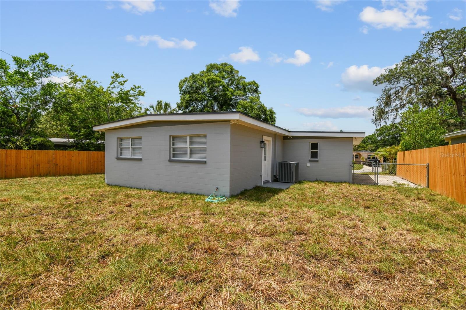 1905 E BROAD ST, TAMPA, FL, 33610