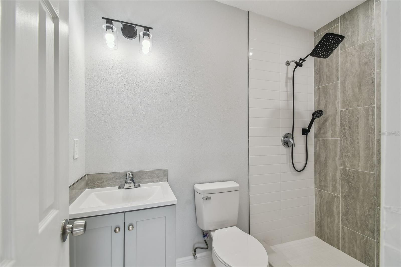 1905 E BROAD ST, TAMPA, FL, 33610