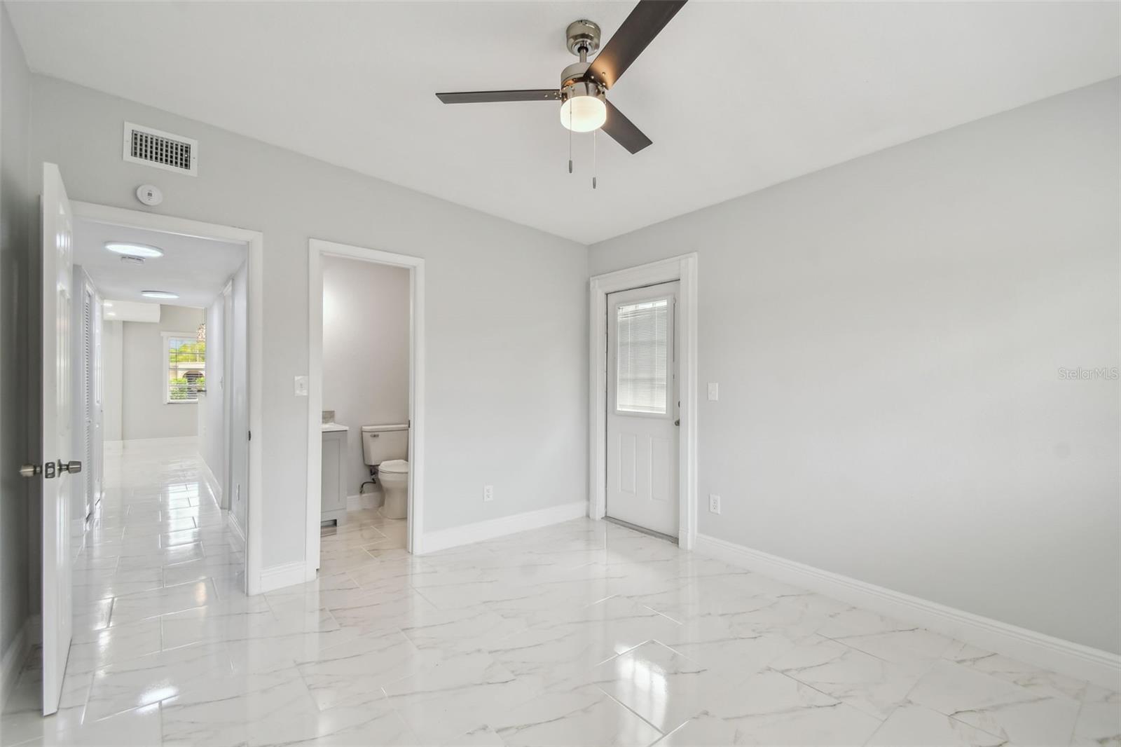 1905 E BROAD ST, TAMPA, FL, 33610