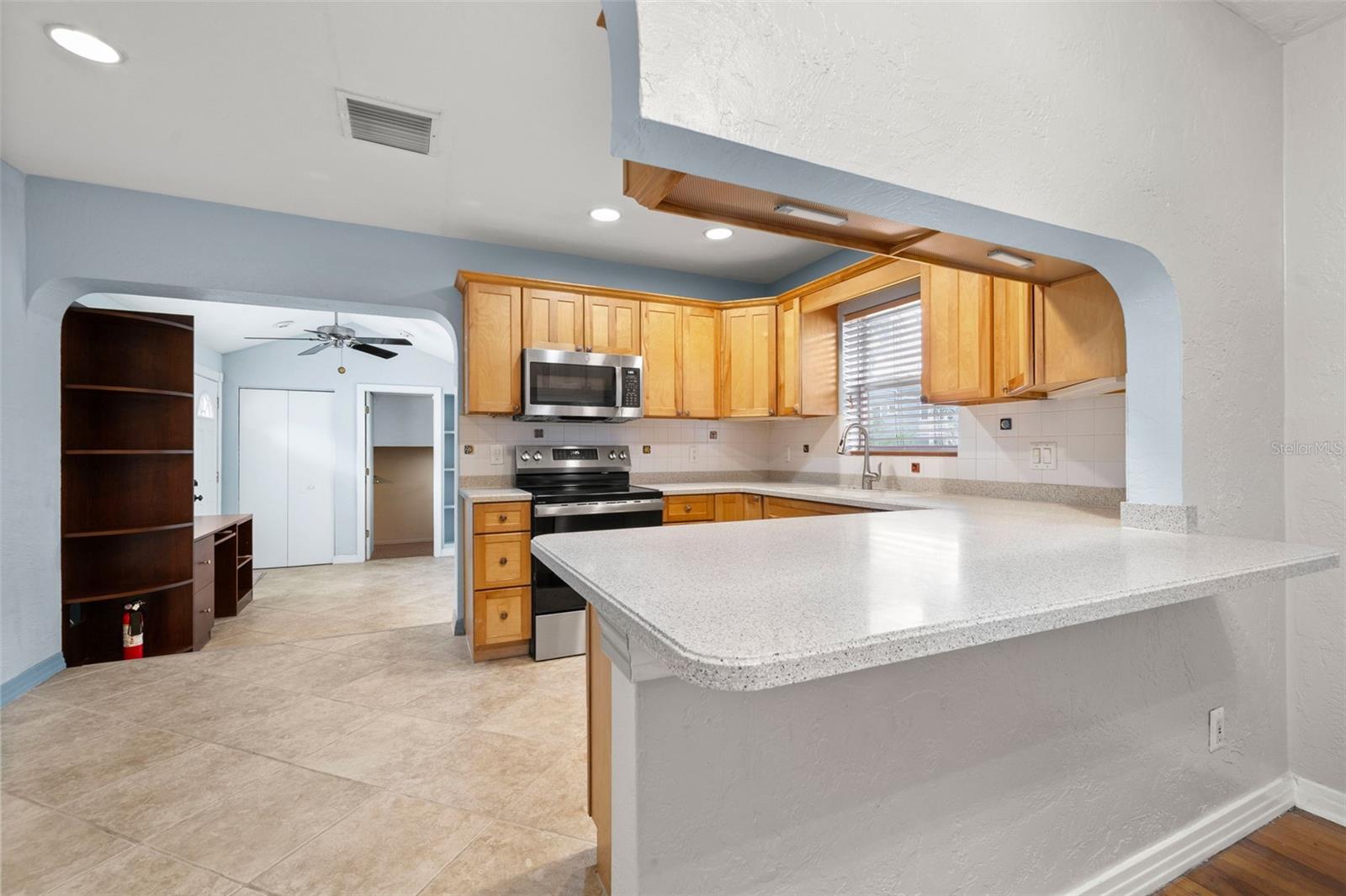 486 27TH AVE N, ST PETERSBURG, FL, 33704