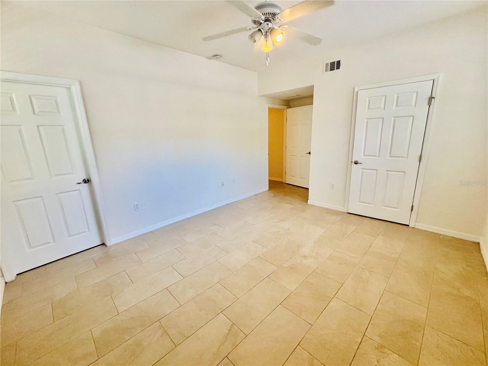 820 NW 19TH AVE #B, GAINESVILLE,, FL, 32609