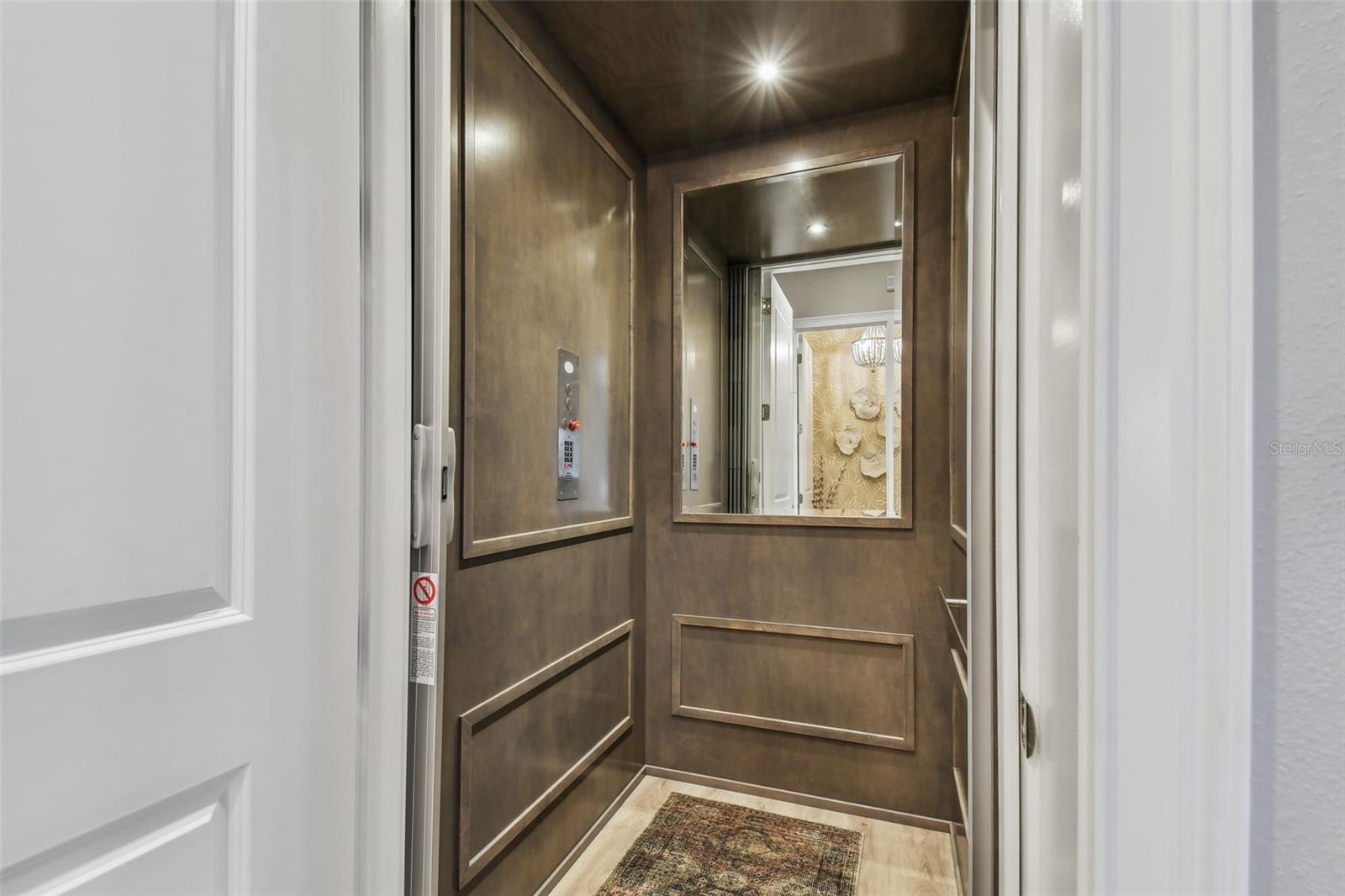 18 FRANKLIN CT S #D, ST PETERSBURG, FL, 33711