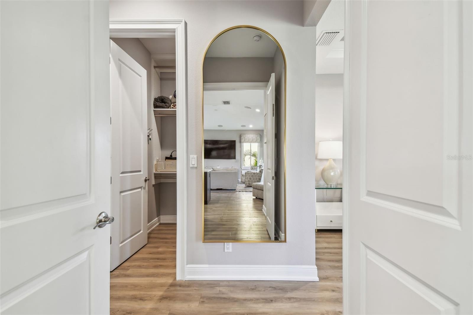 18 FRANKLIN CT S #D, ST PETERSBURG, FL, 33711