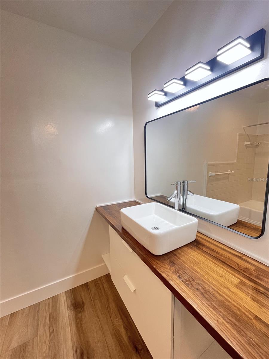 2000 CRAFT LN, SARASOTA, FL, 34239