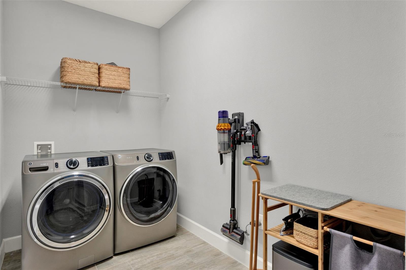 1061 CASTLEVECCHIO LOOP, ORLANDO, FL, 32825