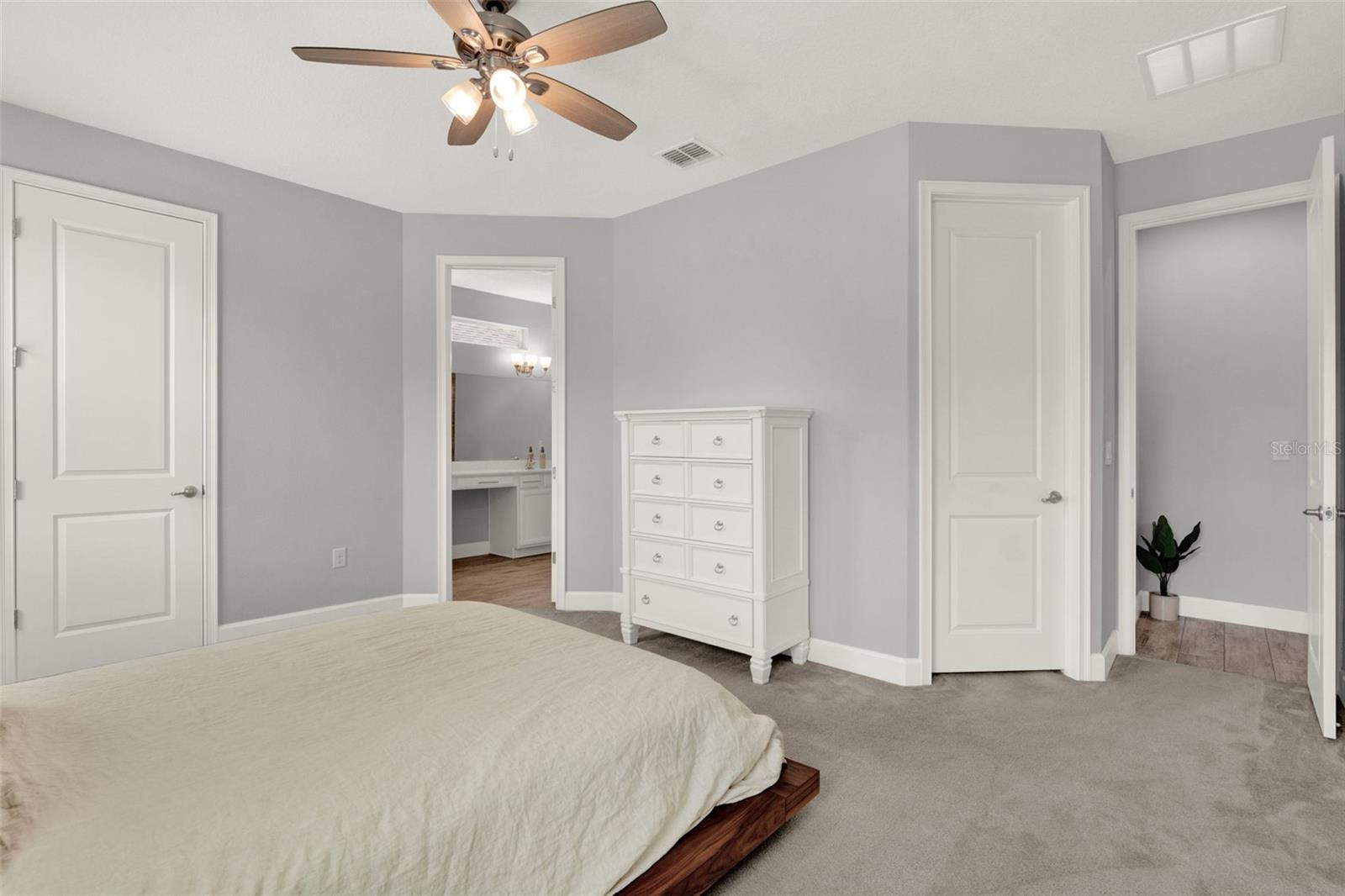 1061 CASTLEVECCHIO LOOP, ORLANDO, FL, 32825