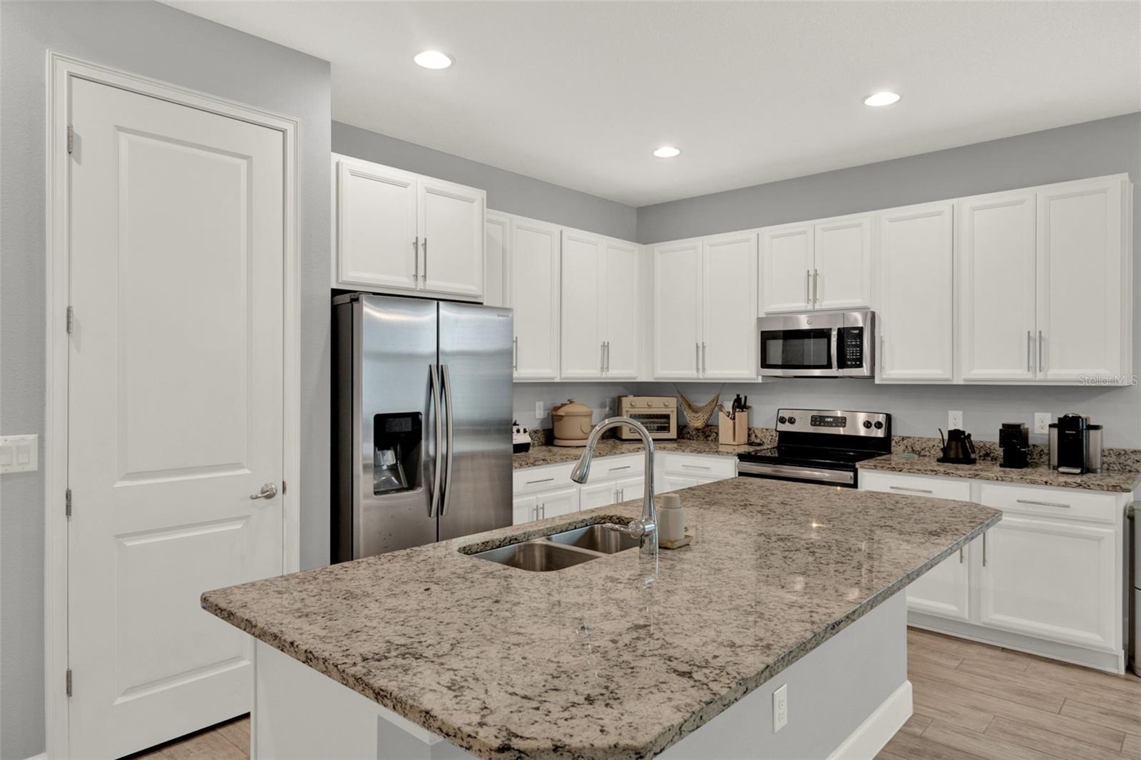 1061 CASTLEVECCHIO LOOP, ORLANDO, FL, 32825