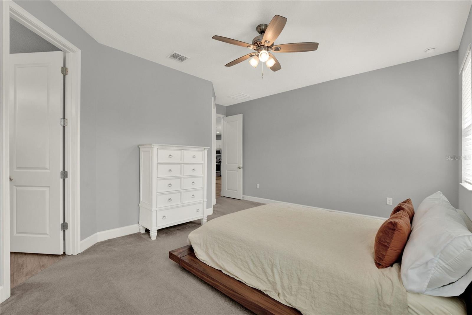 1061 CASTLEVECCHIO LOOP, ORLANDO, FL, 32825