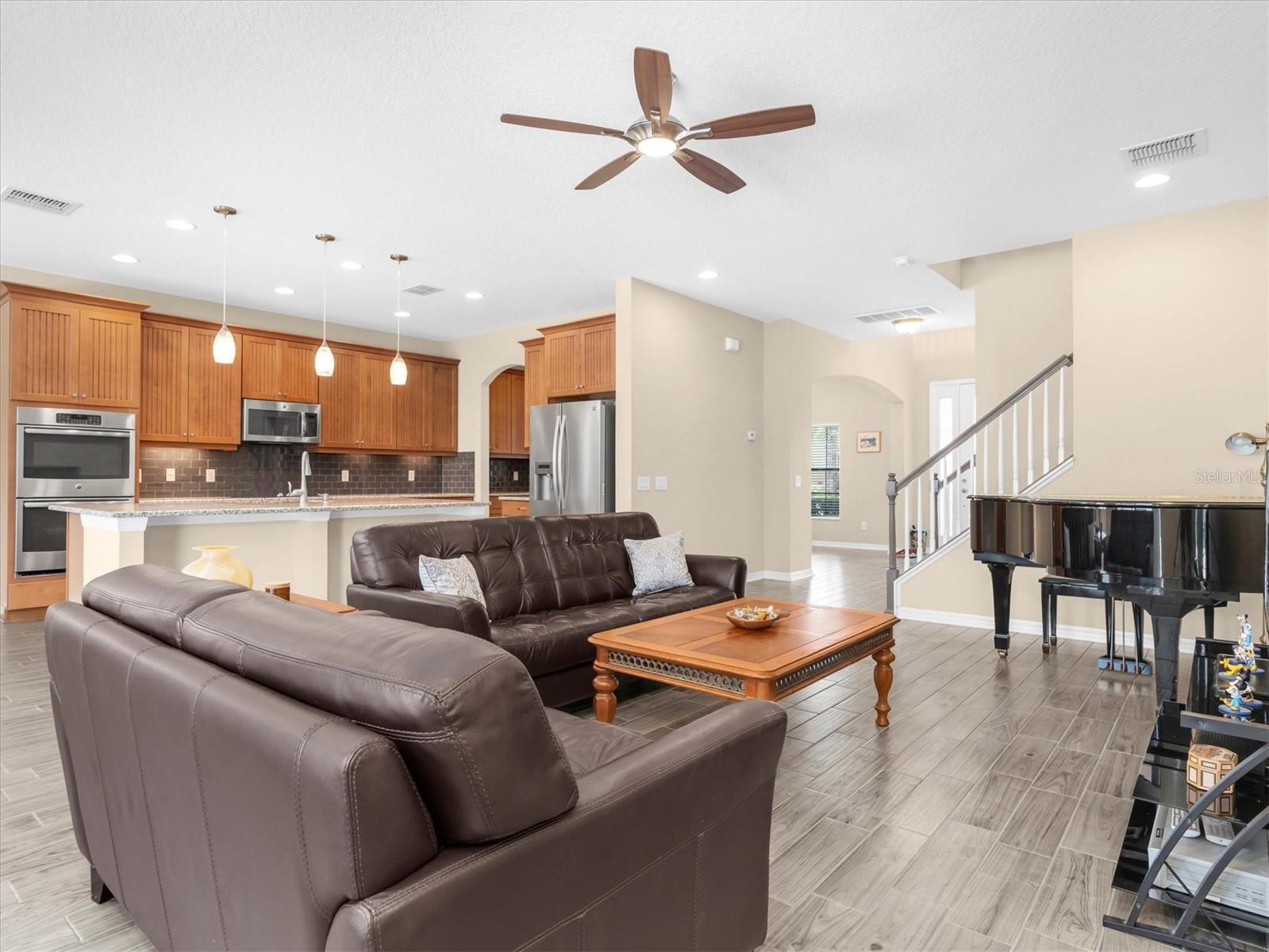 19326 LONG LAKE RANCH BLVD, LUTZ, FL, 33558