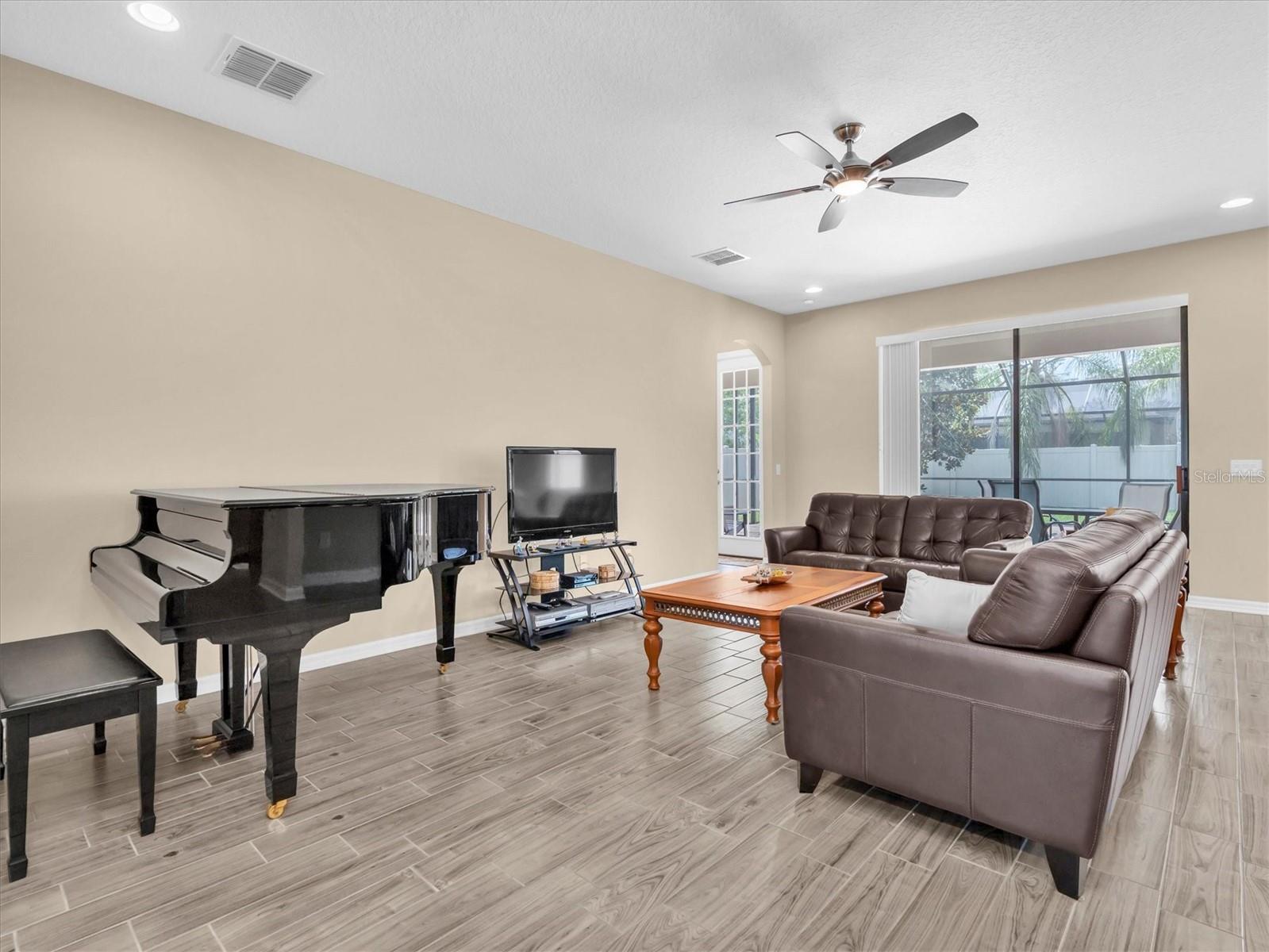 19326 LONG LAKE RANCH BLVD, LUTZ, FL, 33558