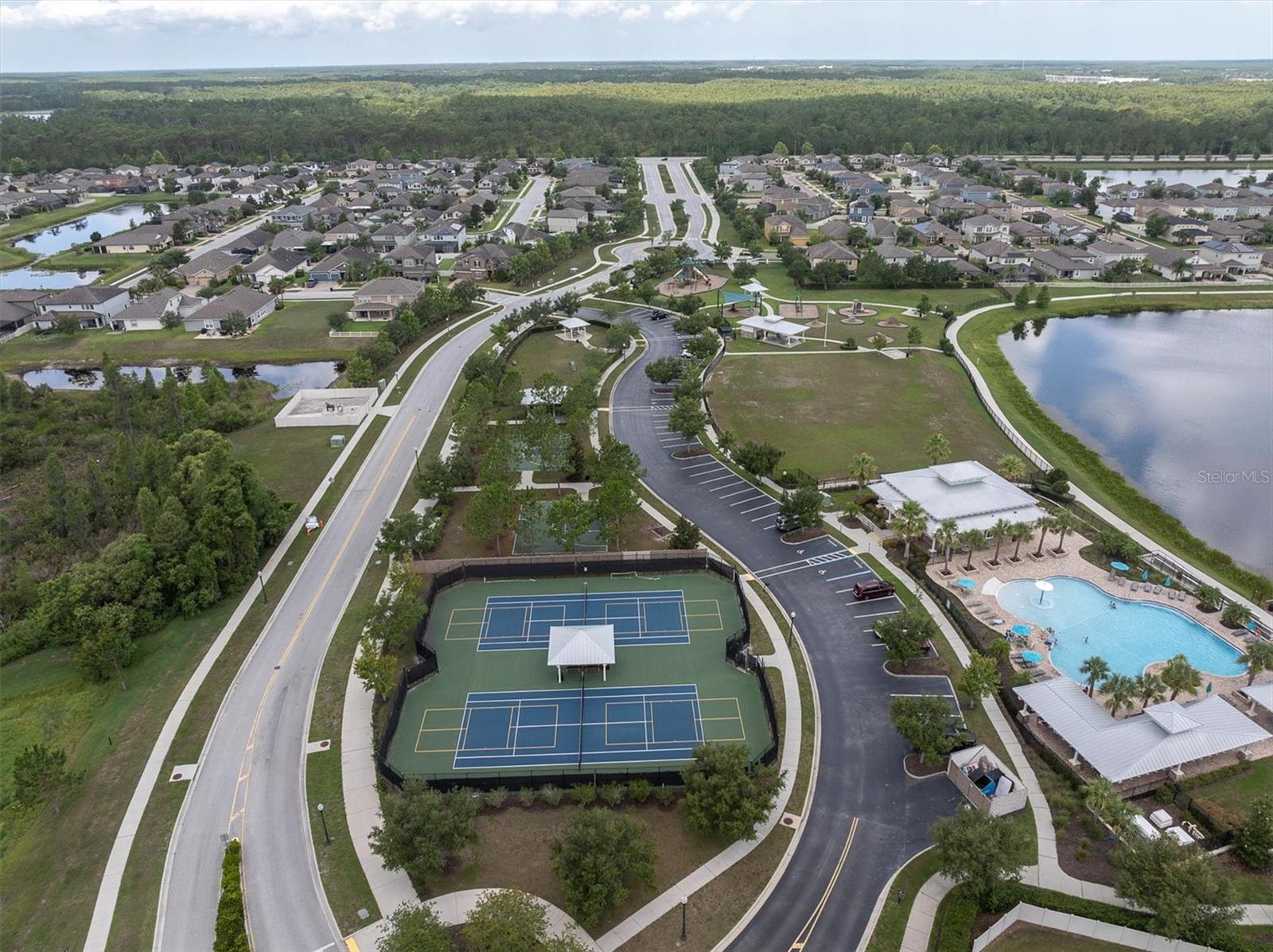 19326 LONG LAKE RANCH BLVD, LUTZ, FL, 33558