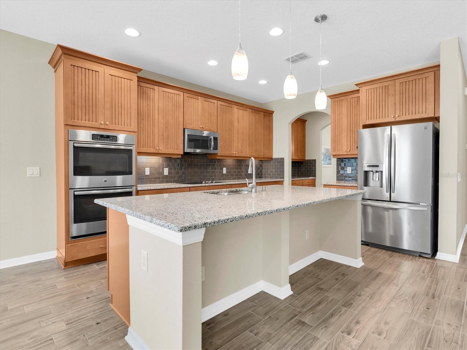 19326 LONG LAKE RANCH BLVD, LUTZ, FL, 33558