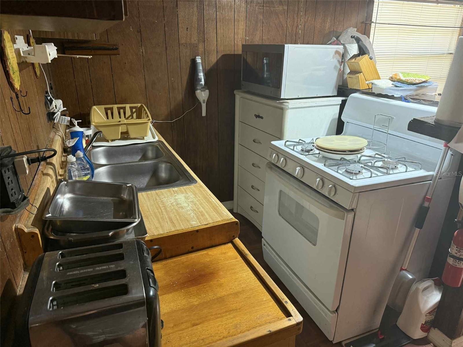 5807 N HALE AVE, TAMPA, FL, 33614