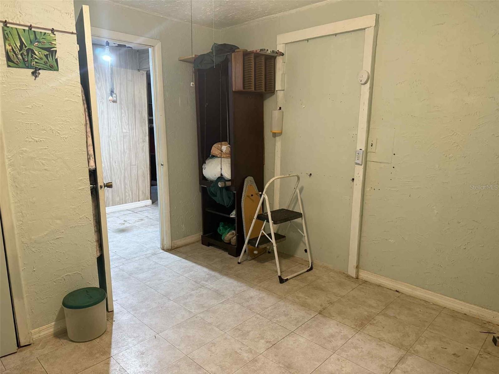 5807 N HALE AVE, TAMPA, FL, 33614