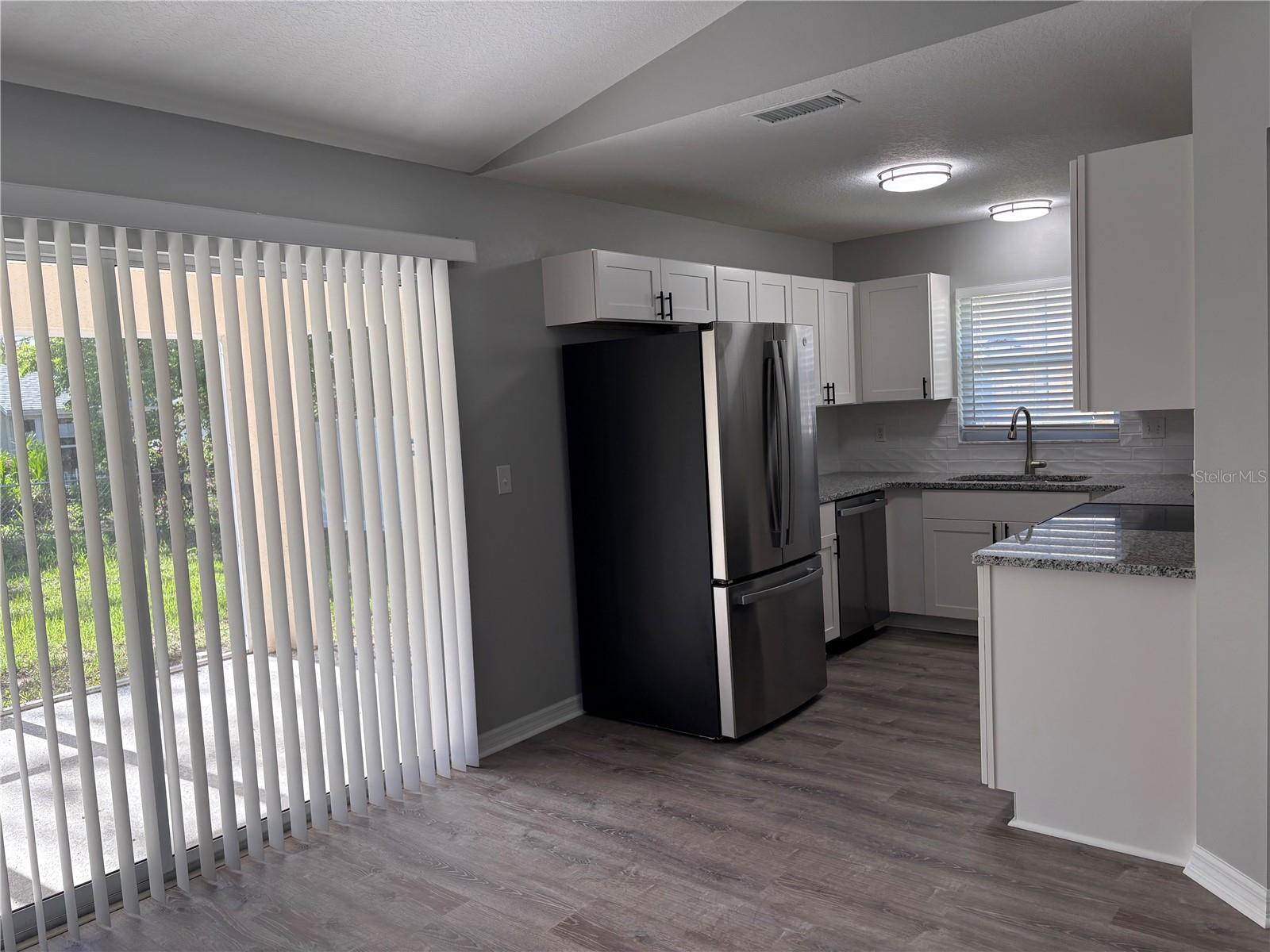 A4655665 Property Photo