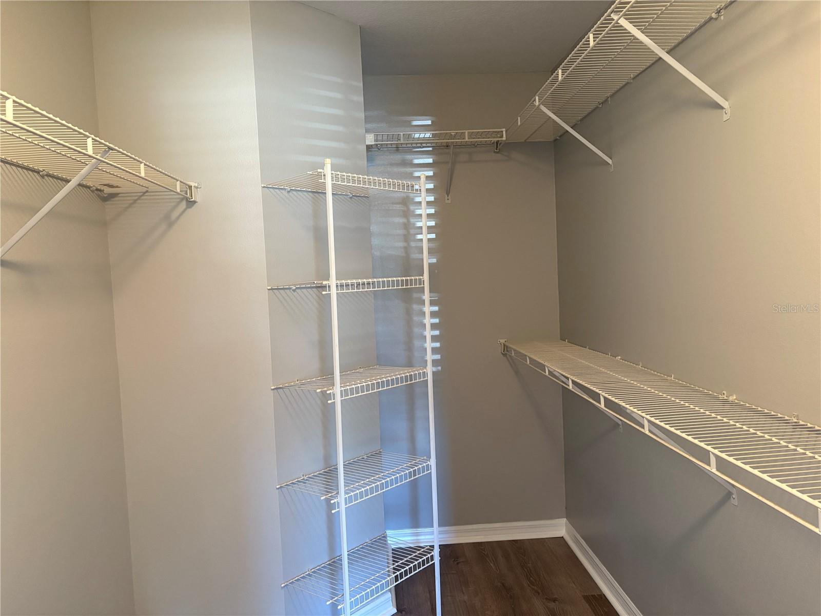 A4655665 Property Photo