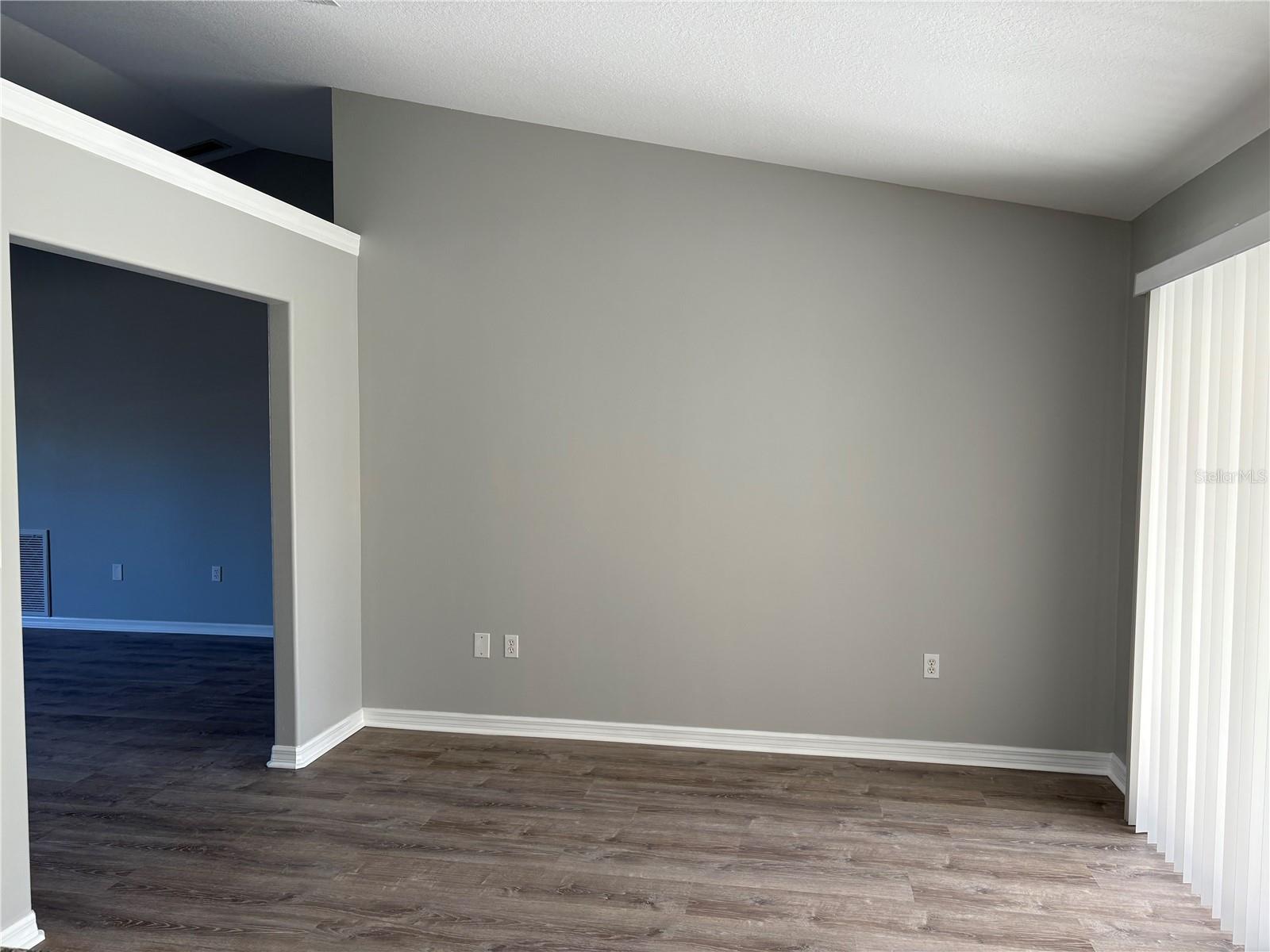 A4655665 Property Photo