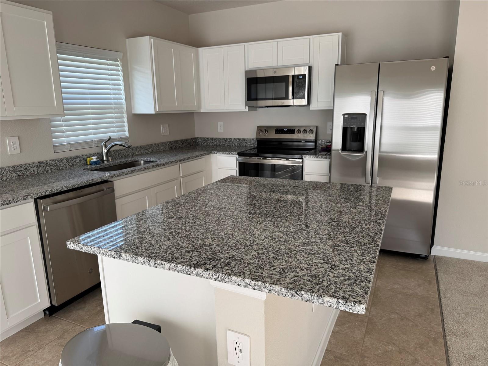 807 170TH CT E, BRADENTON, FL, 34212