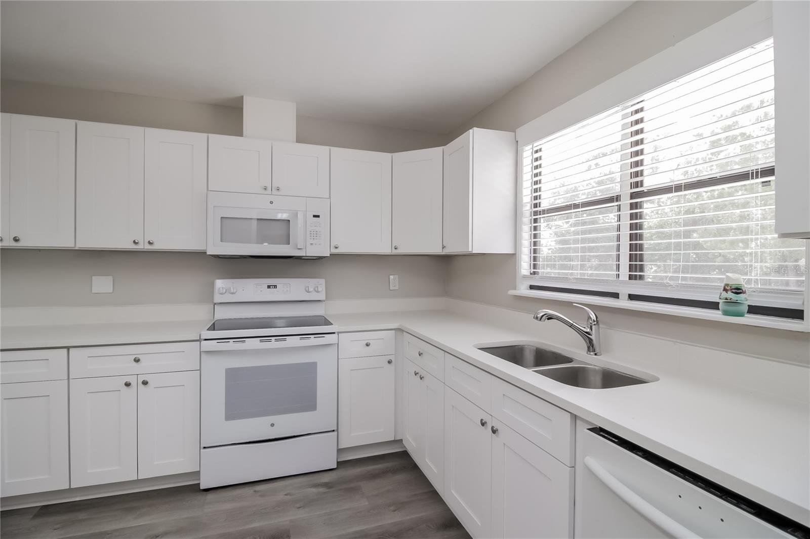 1198 S GOLF LAKE DR, NEW SMYRNA BEACH, FL, 32168