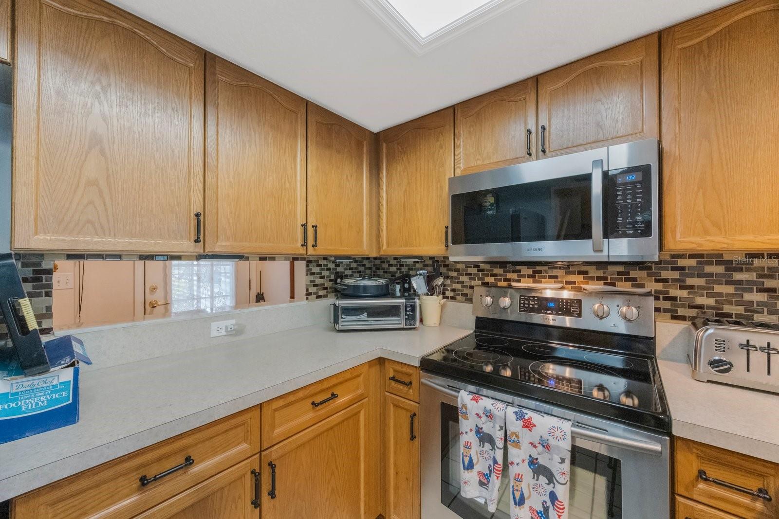 9205 JAKES PATH, LARGO, FL, 33771